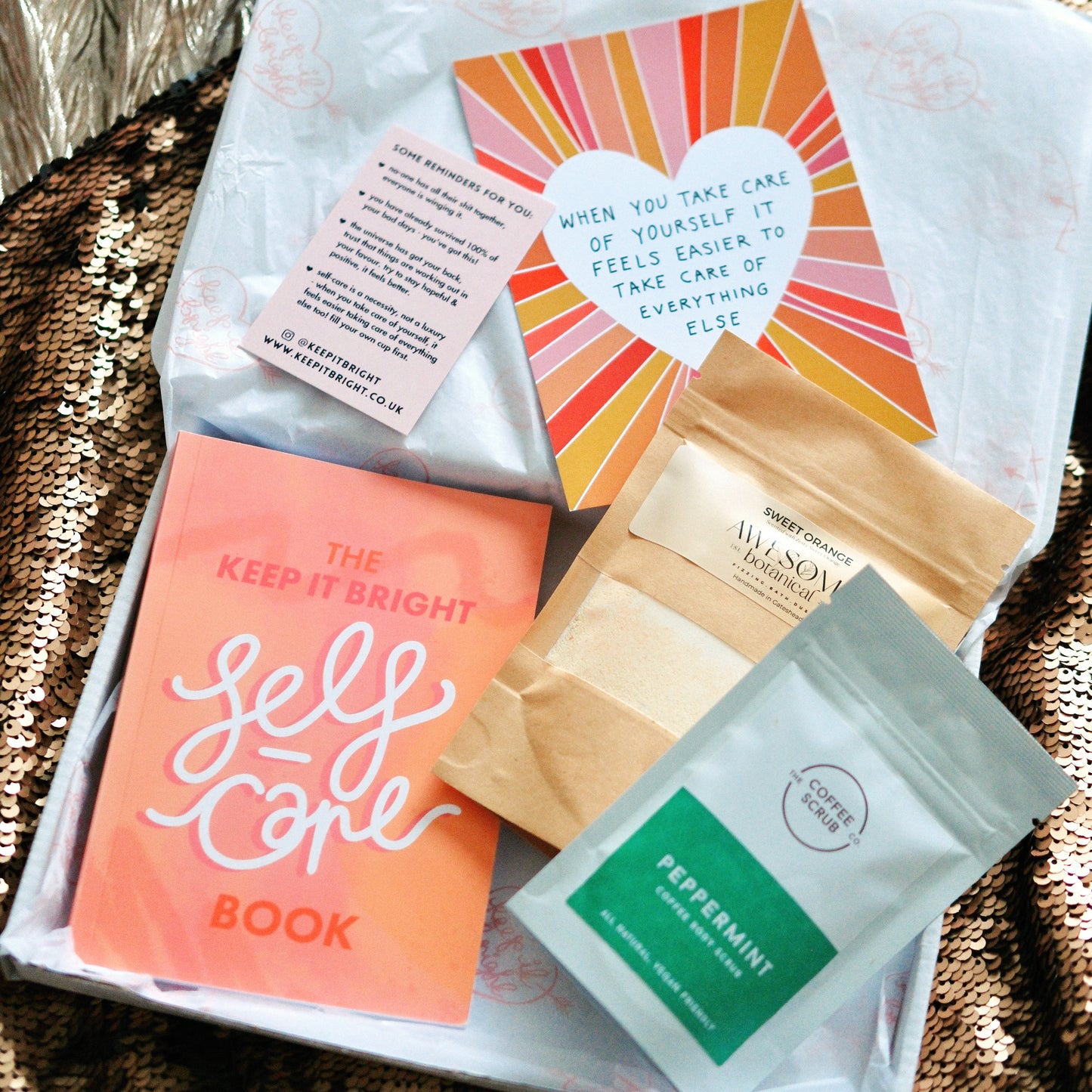 the self-care kit - body scrub & bath dust