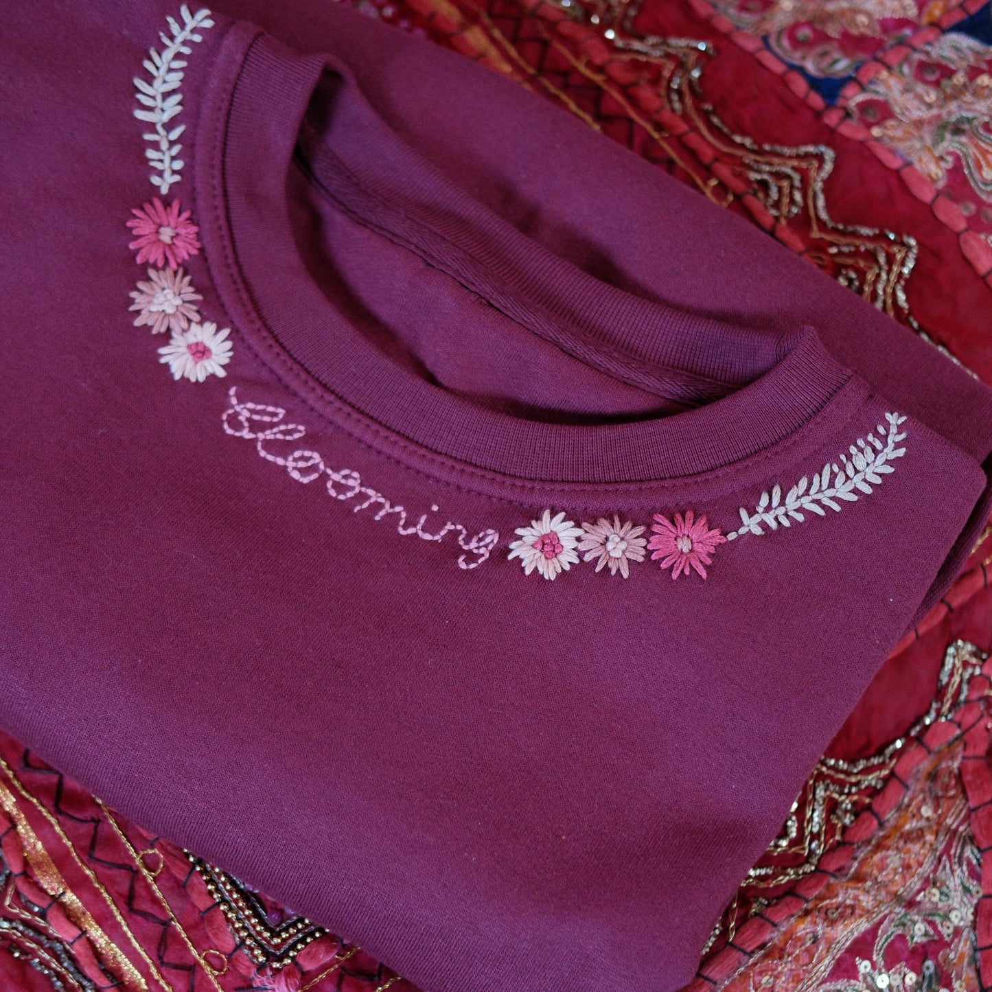 blooming hand-embroidered sweatshirt - burgundy