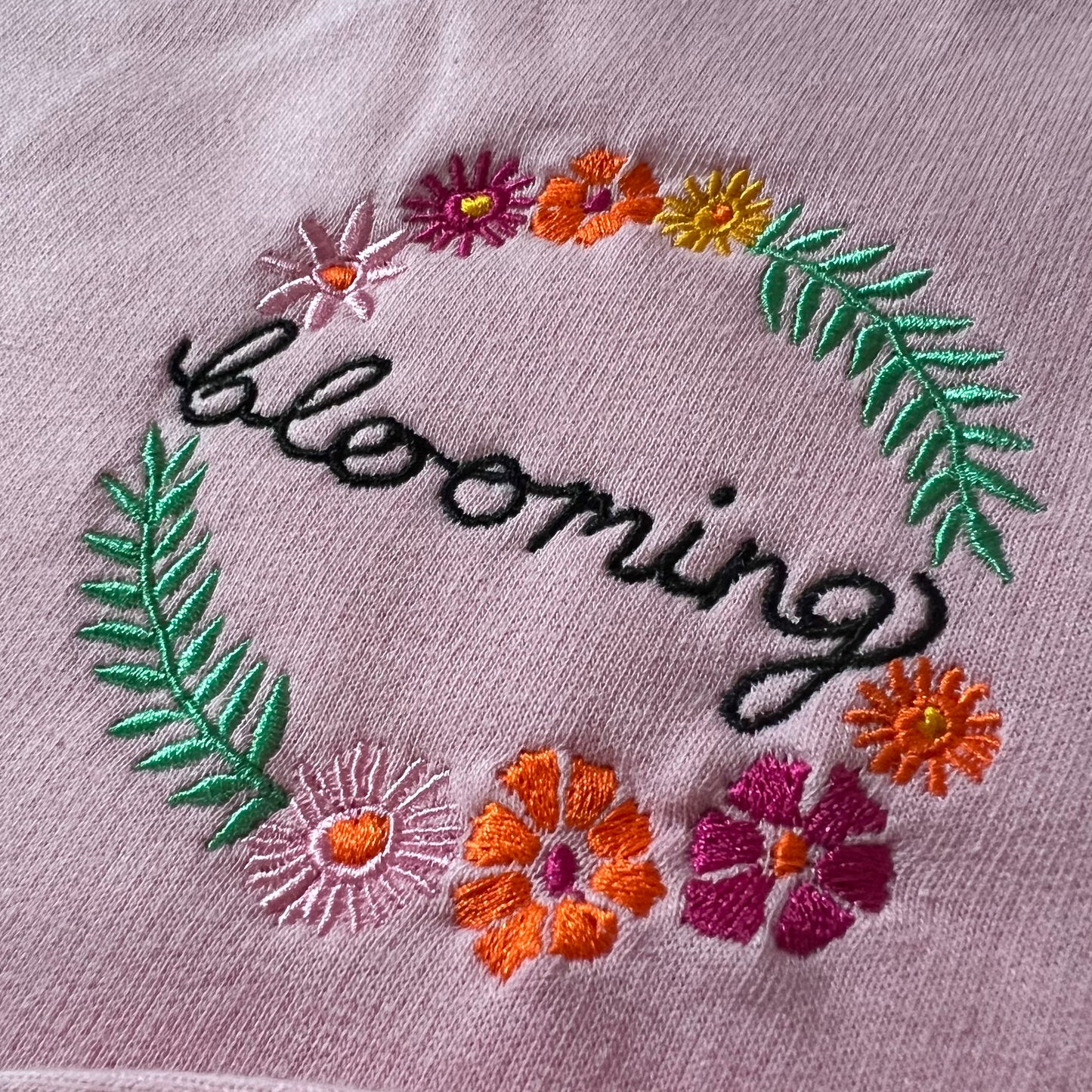 blooming embroidered sweatshirt - baby pink