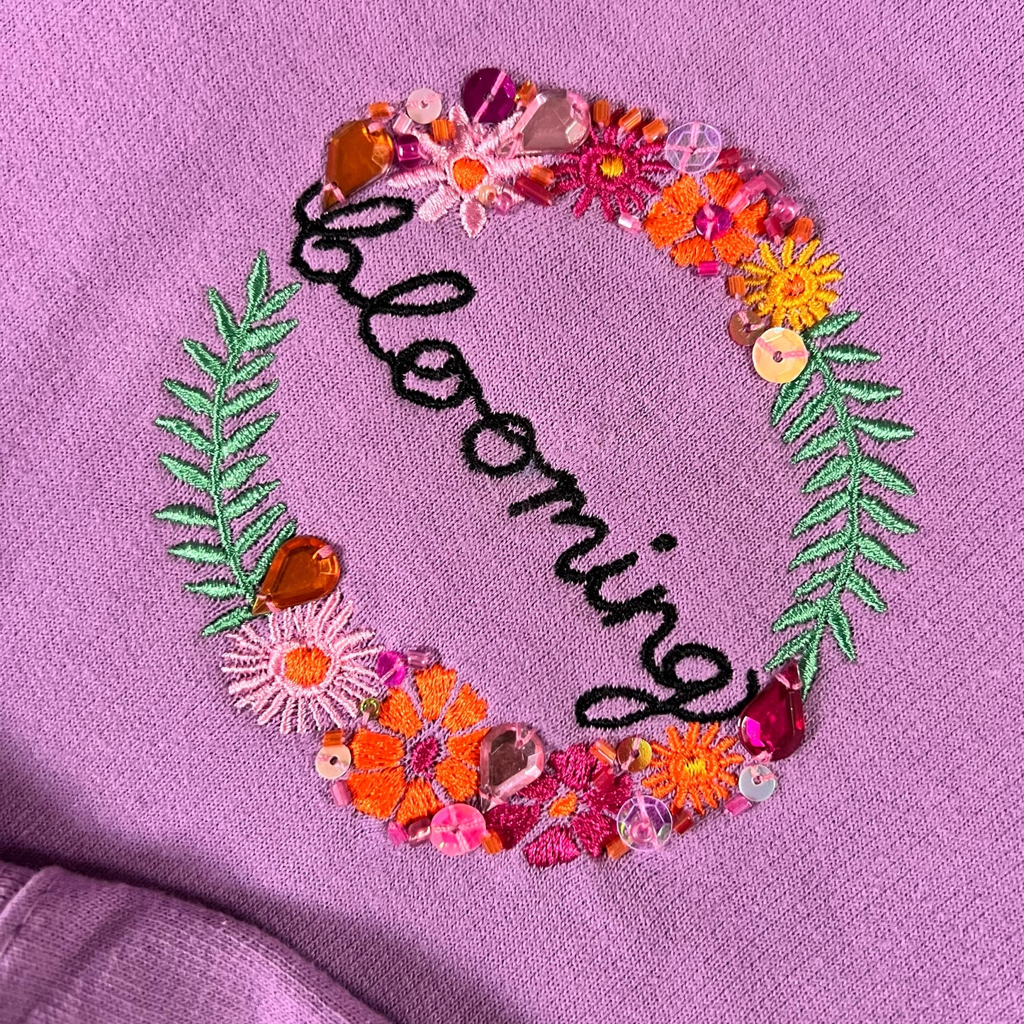 blooming hand-embellished hoodie - lilac