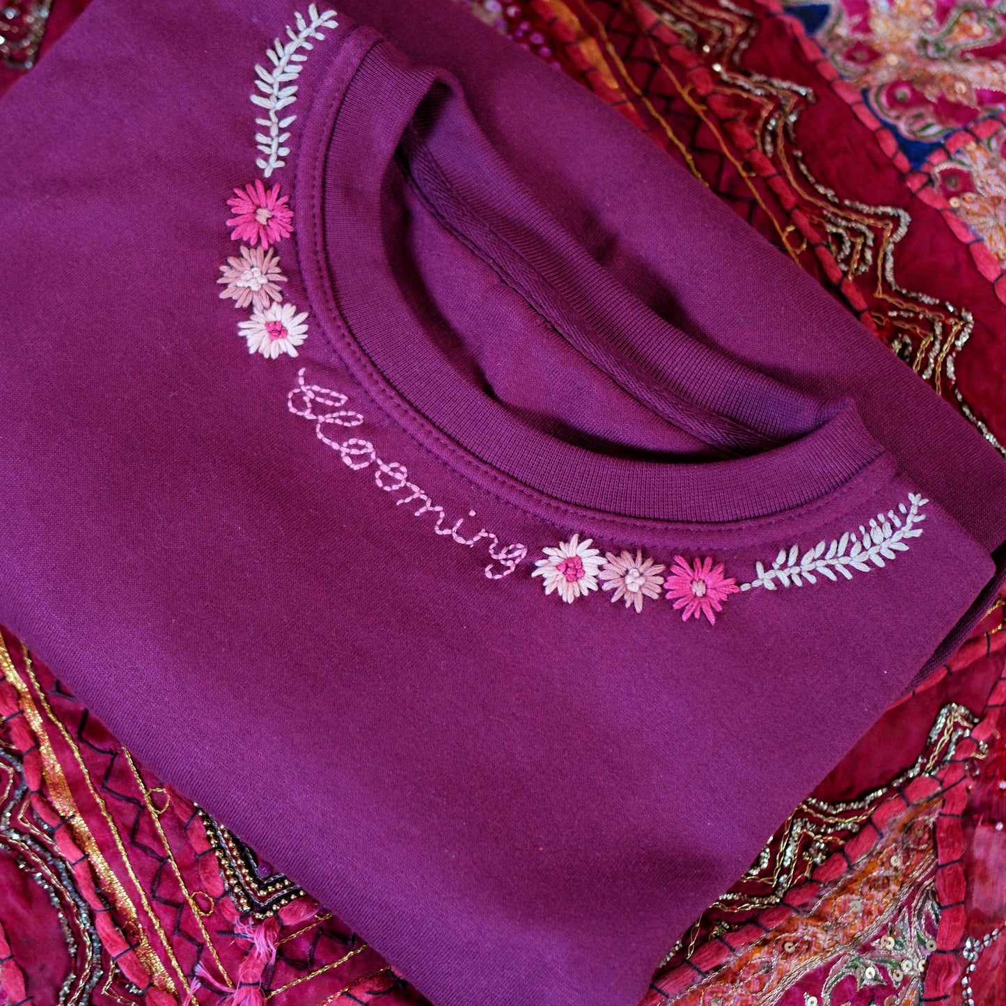 blooming hand-embroidered sweatshirt - burgundy