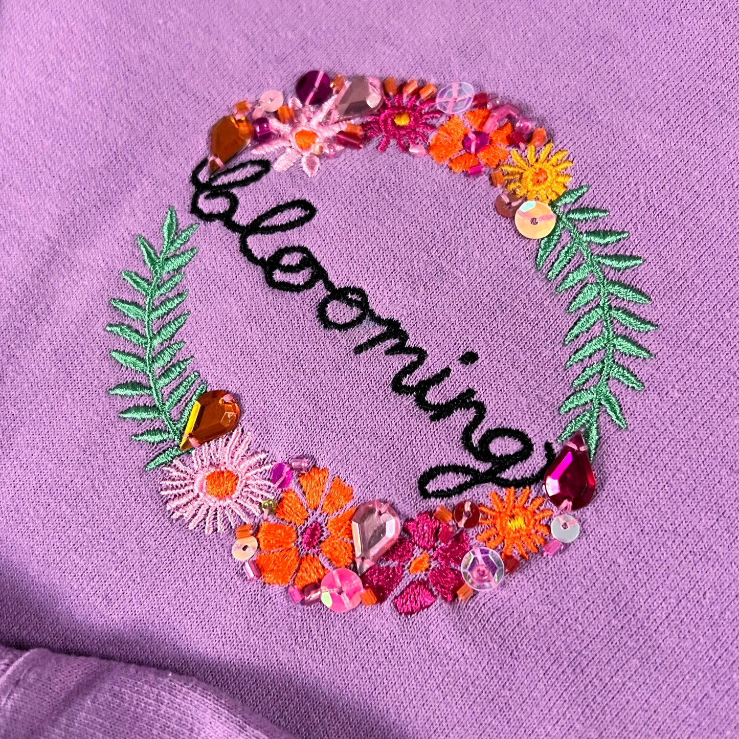 blooming hand-embellished hoodie - lilac