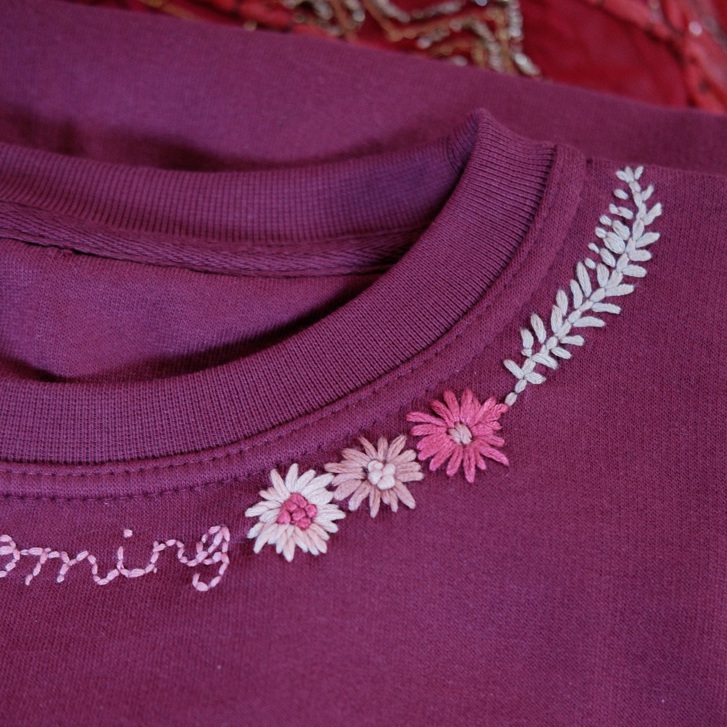 blooming hand-embroidered sweatshirt - burgundy