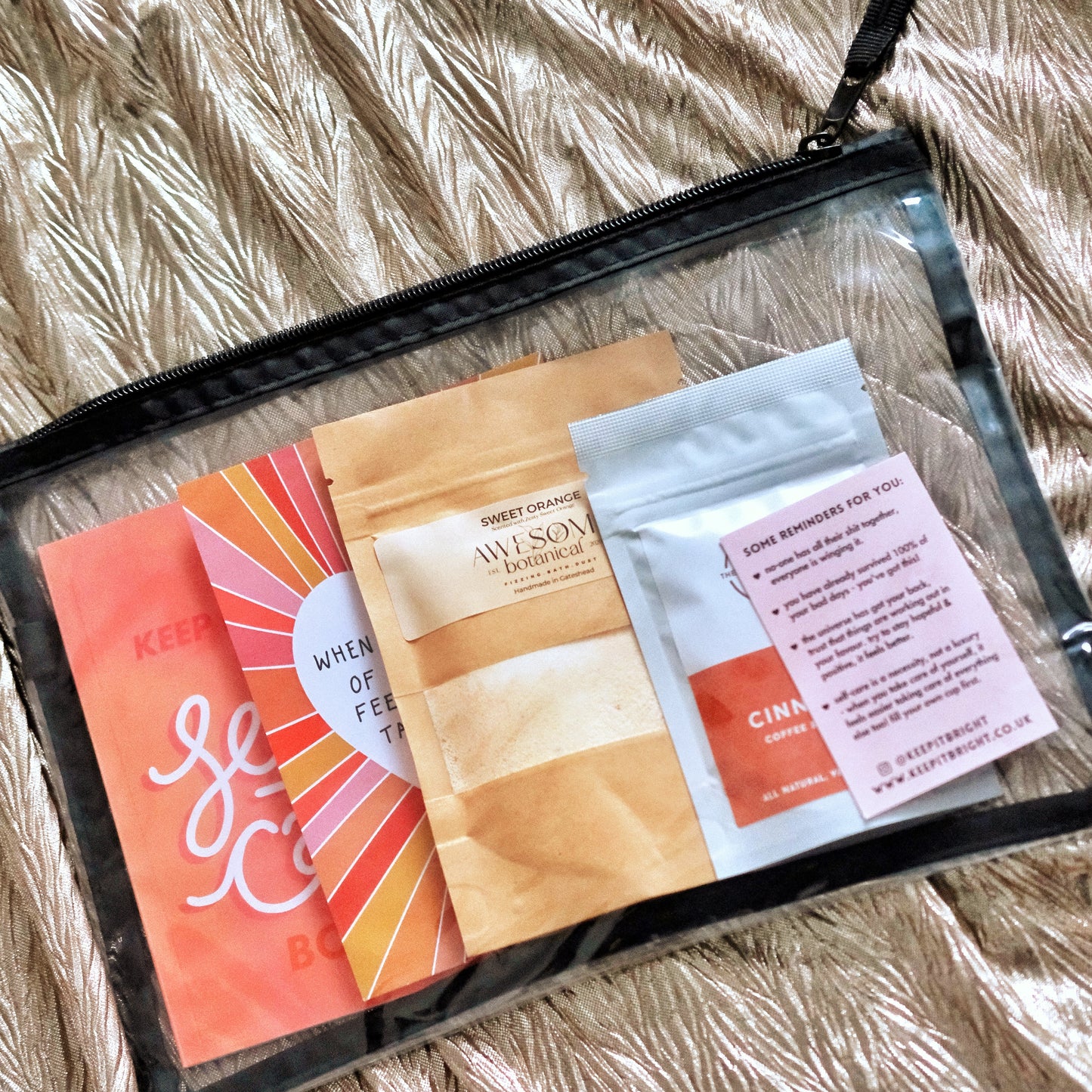 the self-care kit - body scrub & bath dust