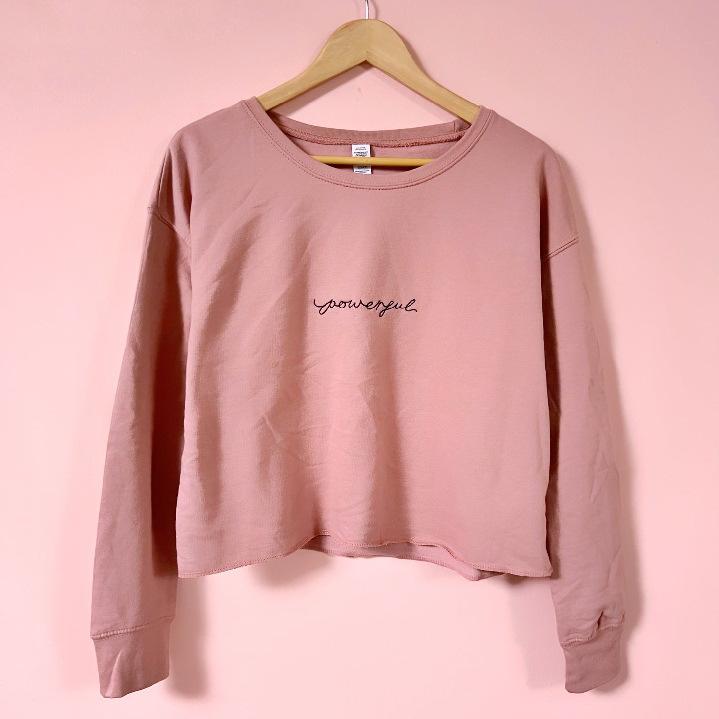 powerful embroidered crop sweatshirt - dusky pink