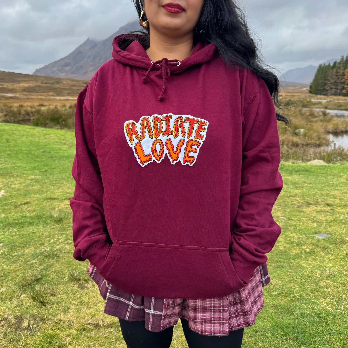 radiate love embroidered hoodie - burgundy