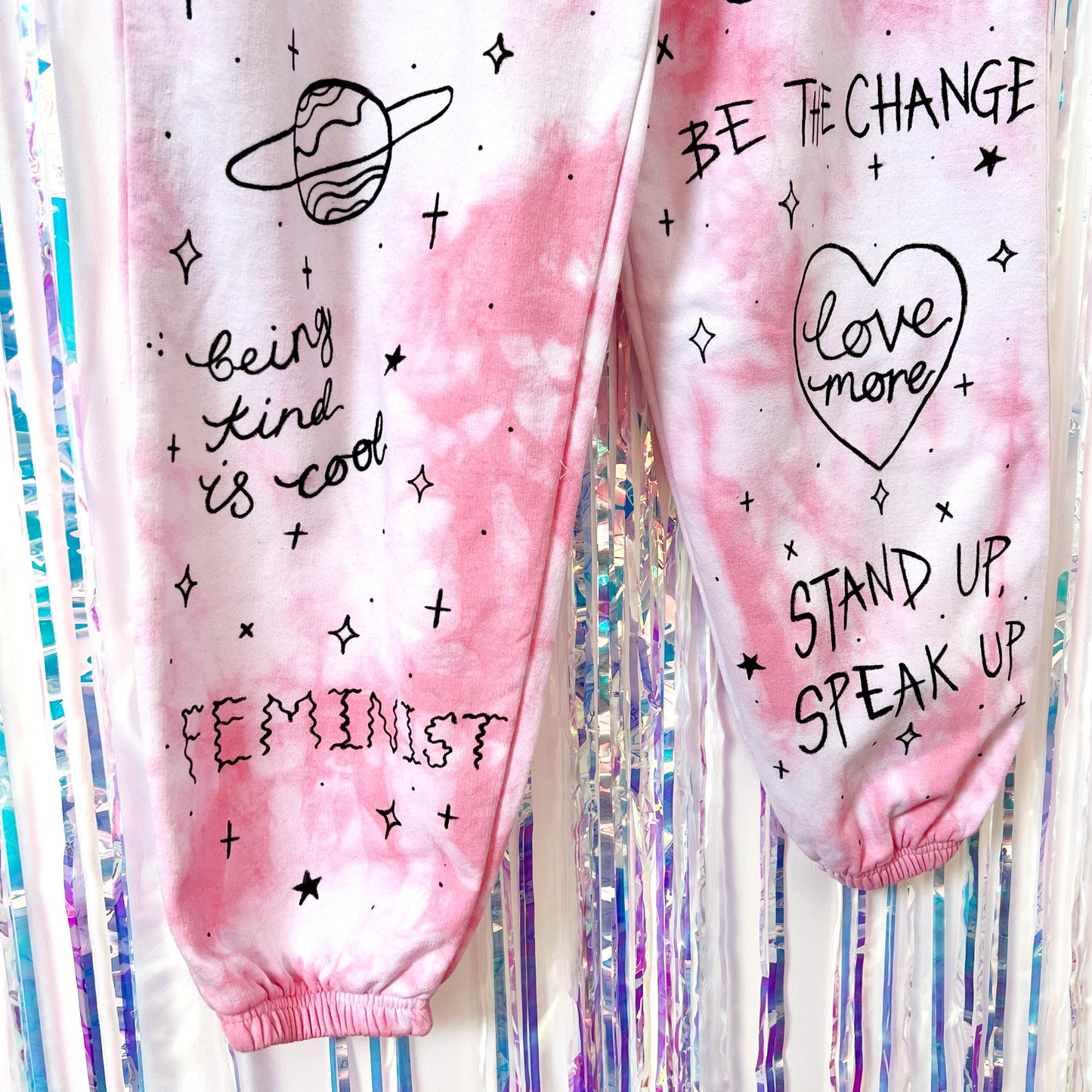 scrawl tie dye lounge pants