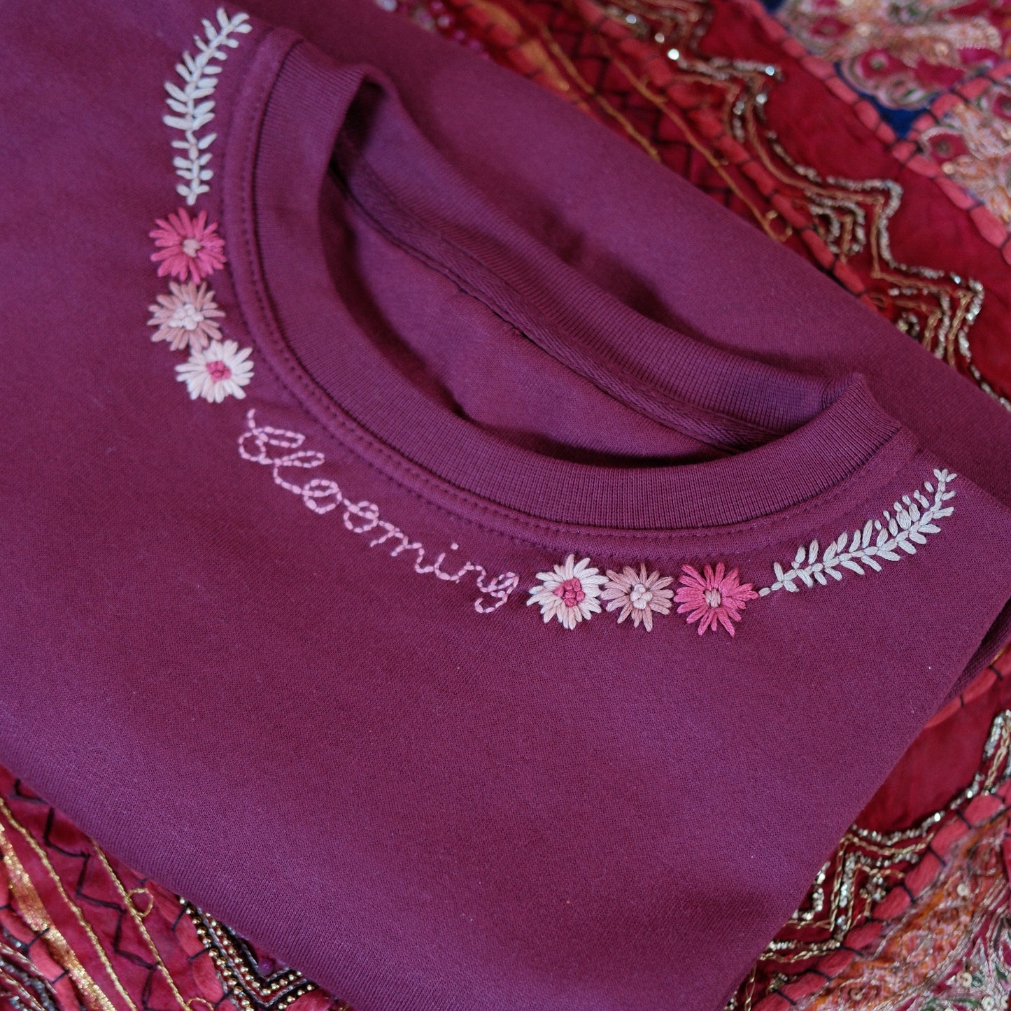 blooming hand-embroidered sweatshirt - burgundy