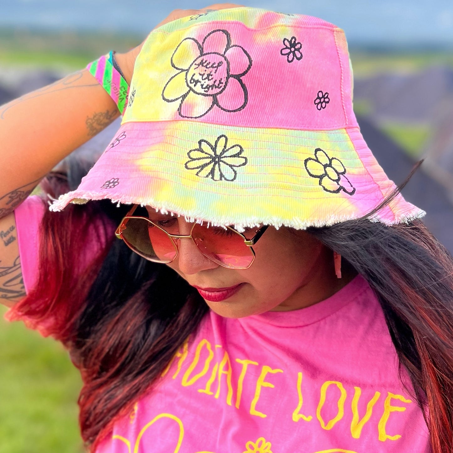 hippie heart bucket hat - tie dye