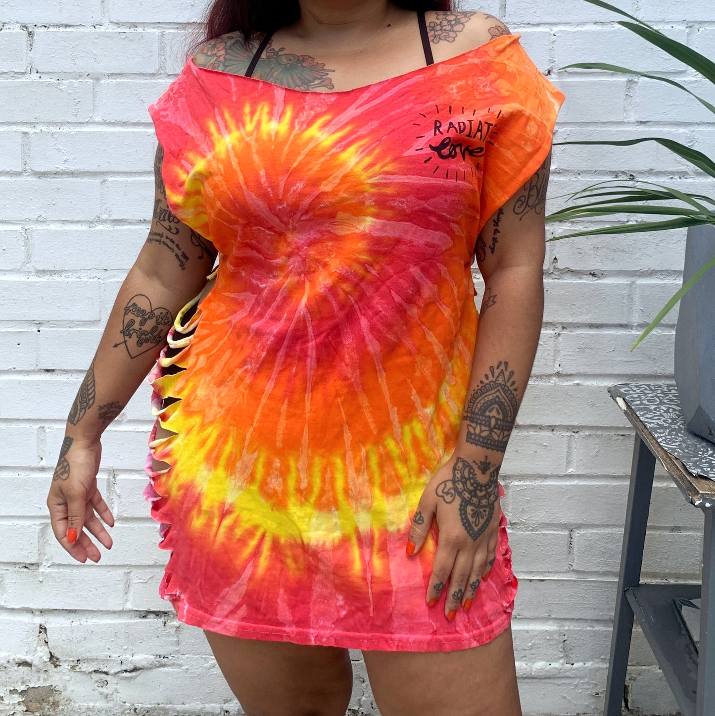 radiate love tie-dye side slash dress