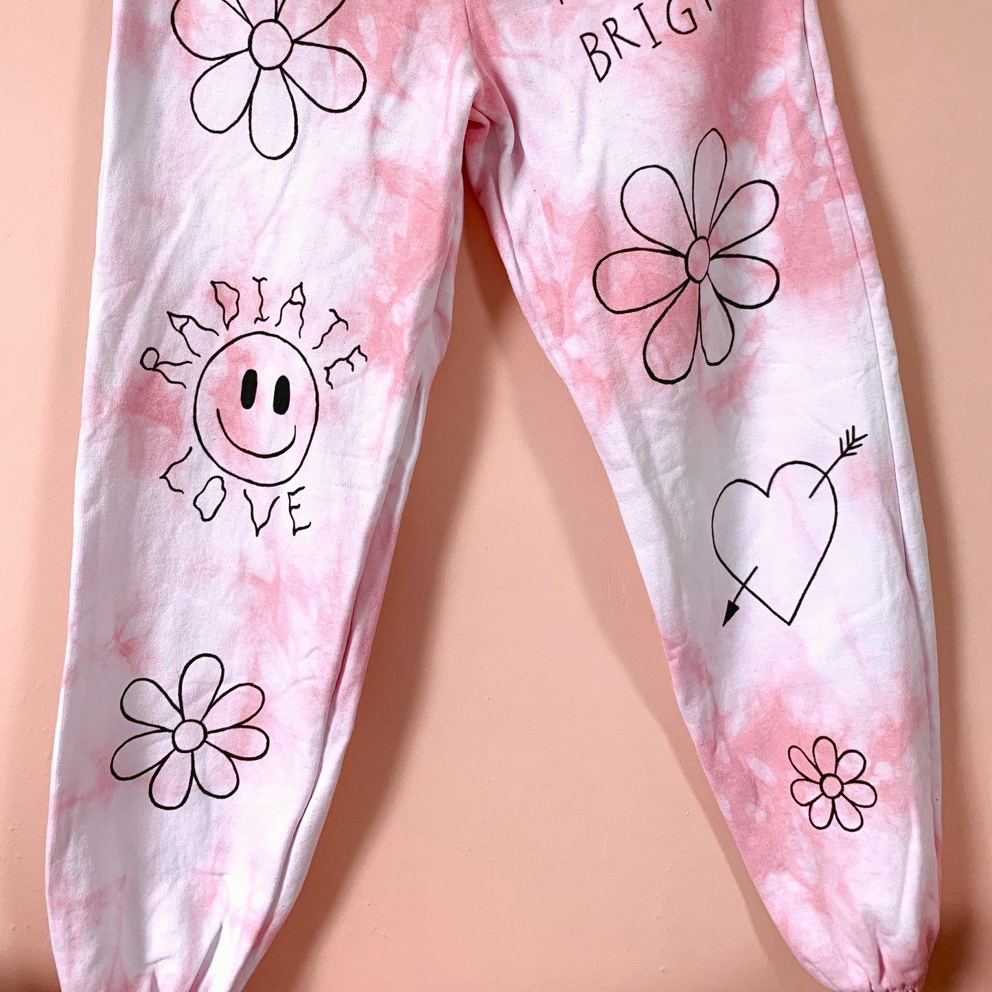hippie heart tie dye lounge pants - pink