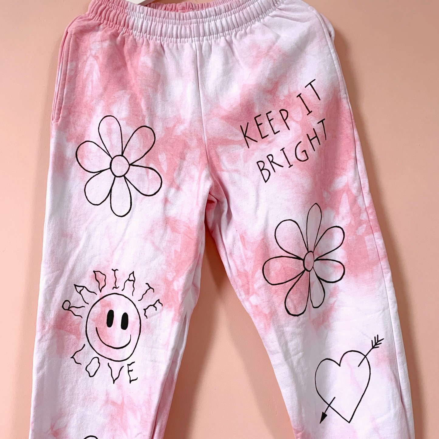 hippie heart tie dye lounge pants - pink
