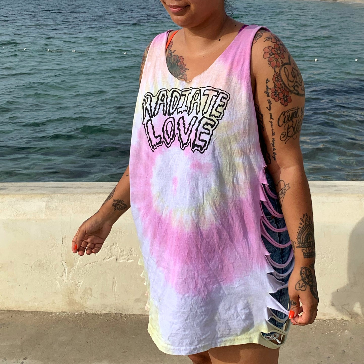 radiate love tie-dye pastel fade - side slash top