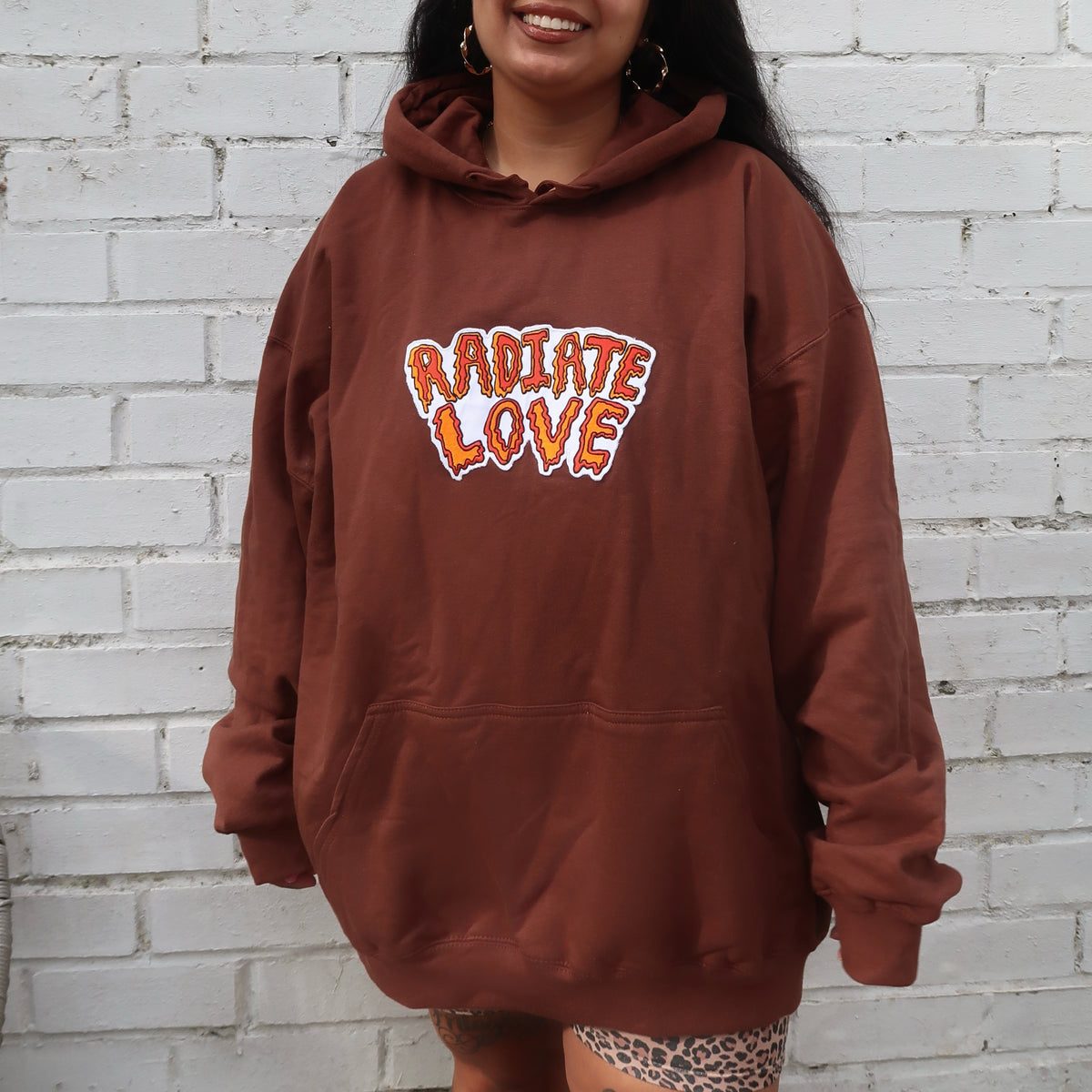 radiate love embroidered hoodie - chocolate