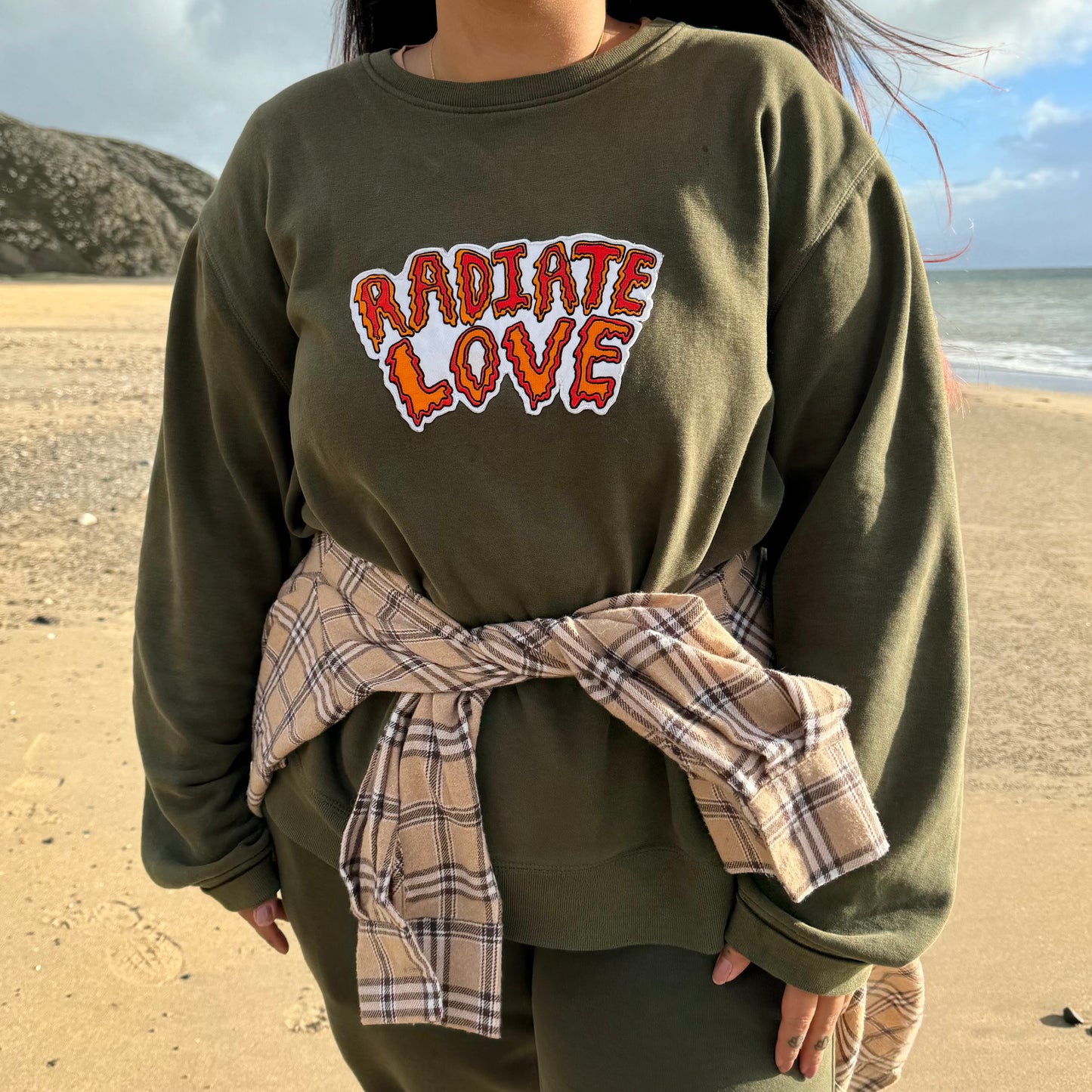 radiate love embroidered sweatshirt - khaki green