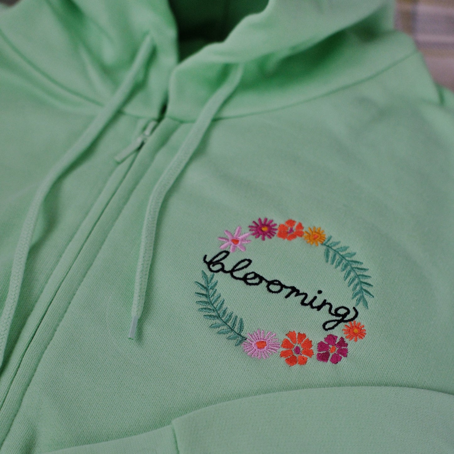 blooming embroidered zip-up hoodie - mint
