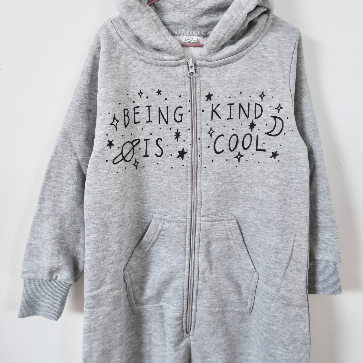 being kind is cool - kids onesie - grey