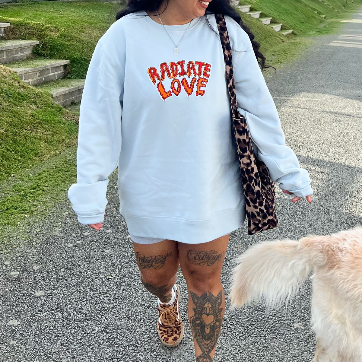radiate love embroidered sweatshirt - light blue