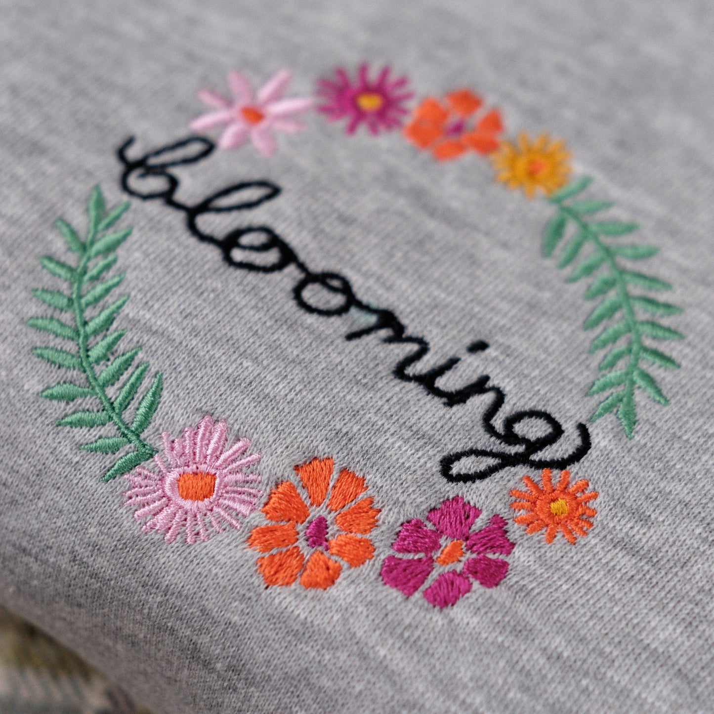 blooming embroidered sweatshirt - light grey