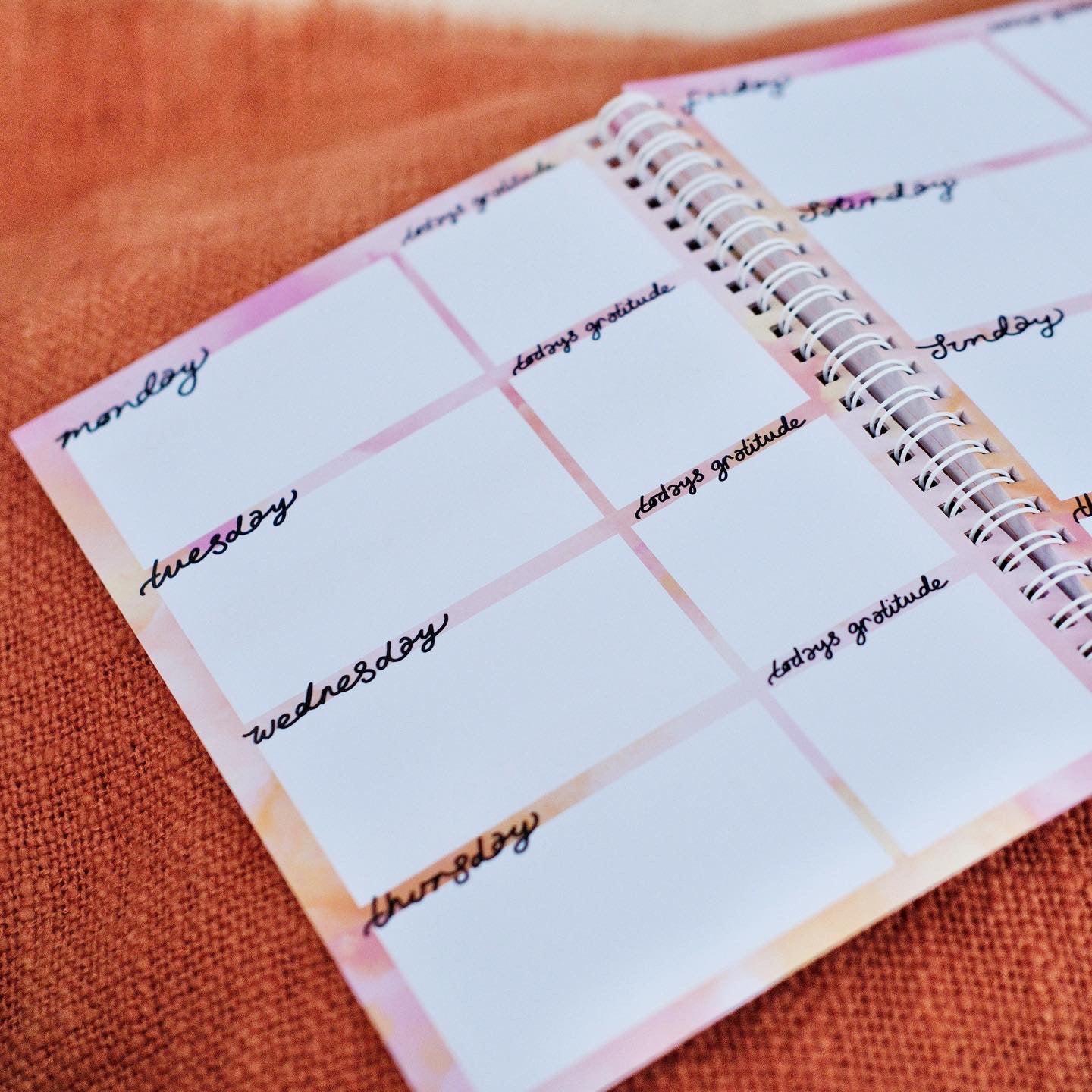 the keep it bright diary | dateless weekly planner