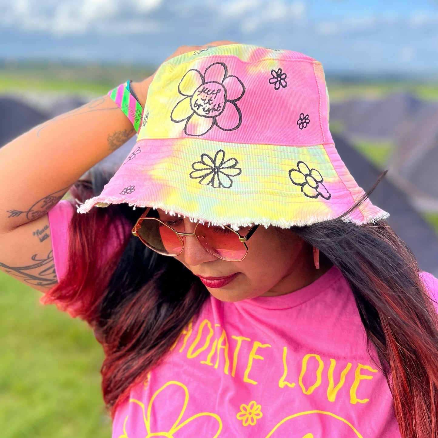 hippie heart bucket hat - tie dye