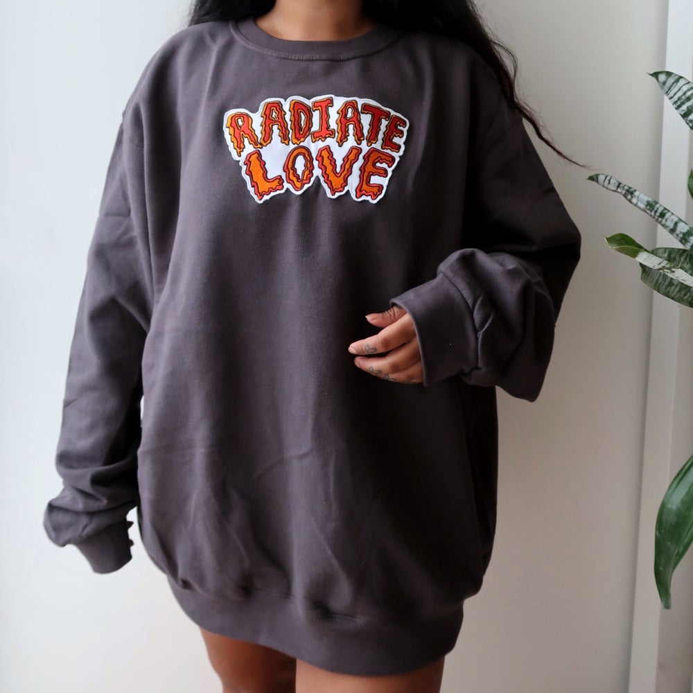 radiate love embroidered sweatshirt - dark grey